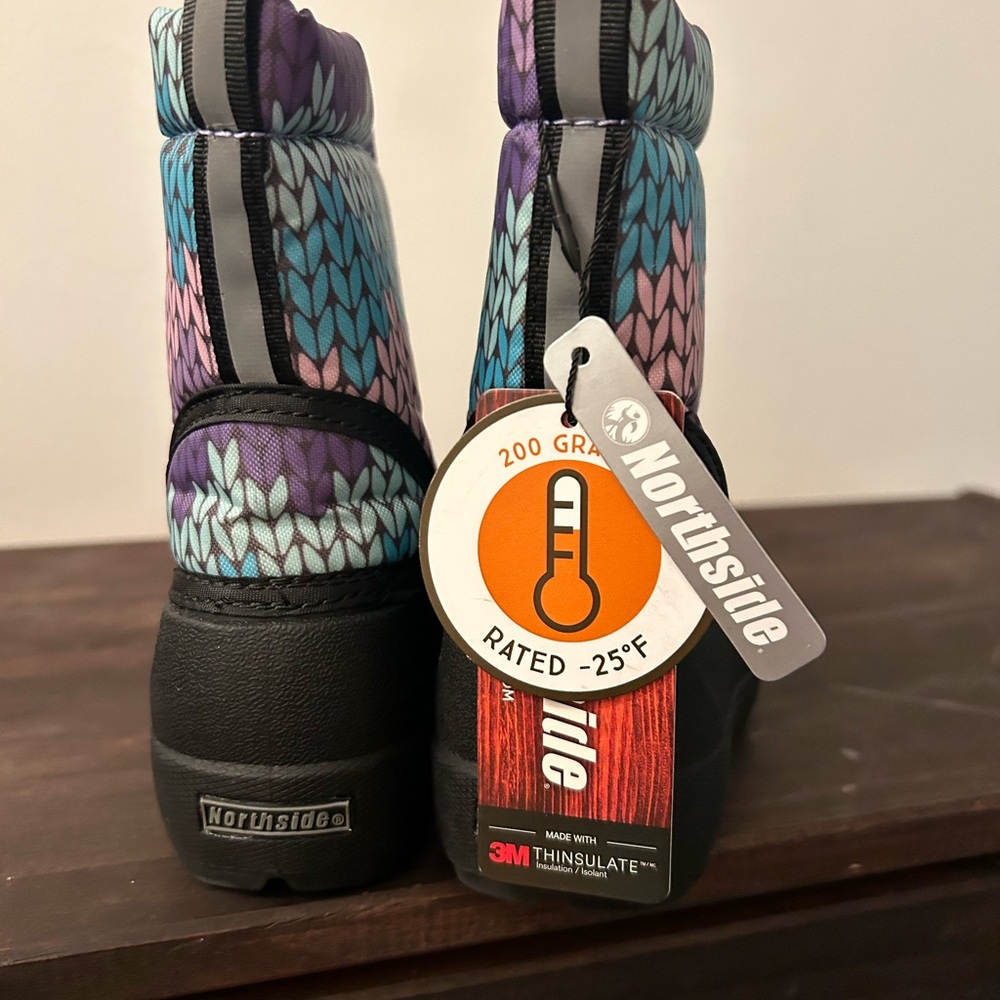 NWT: Northside toddler snow boots size 6